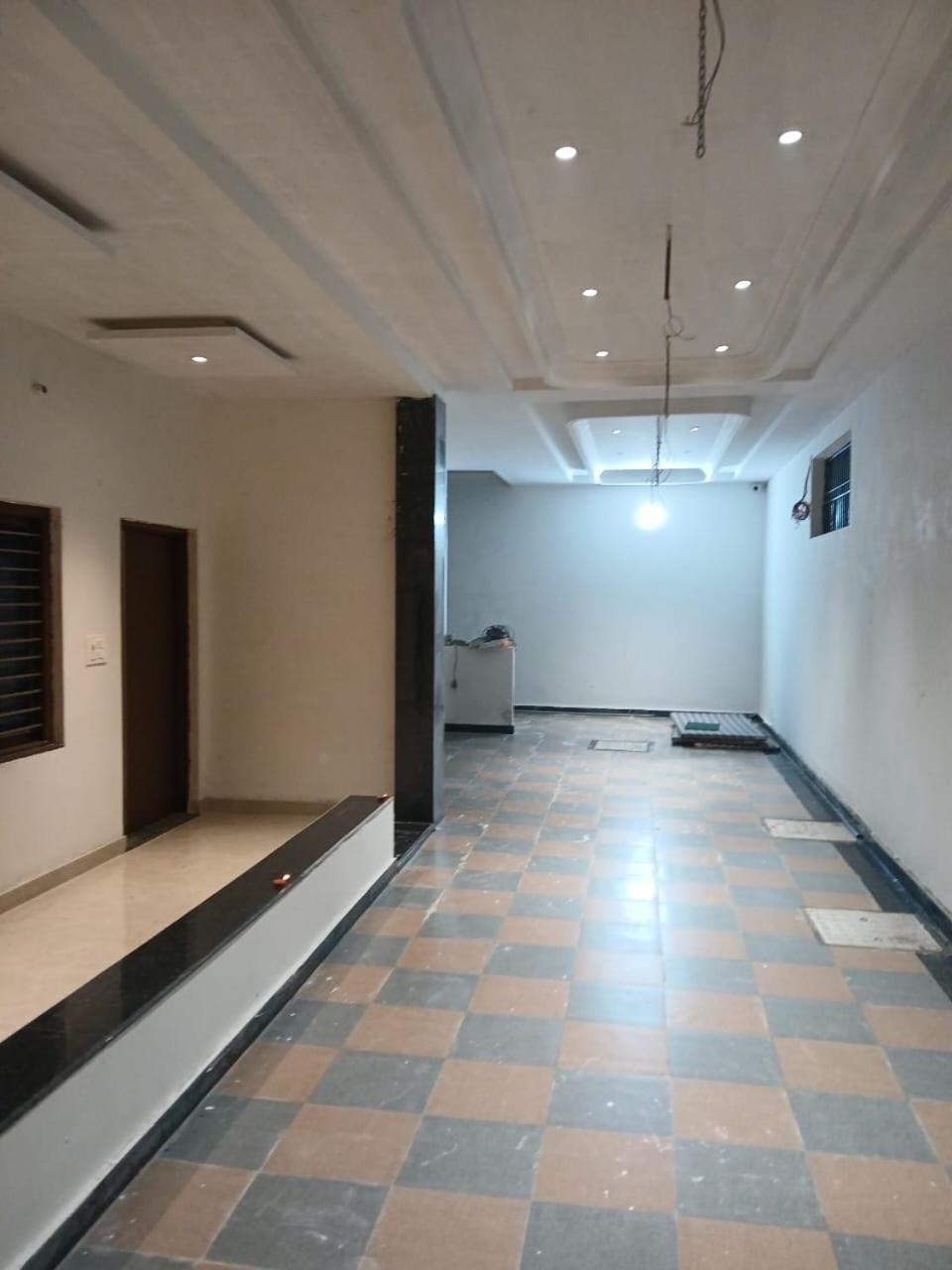 Hotel Jaipur In, Jatipura Parikrama Marg Near Mukharvind Temple Govardhan Zewnętrze zdjęcie